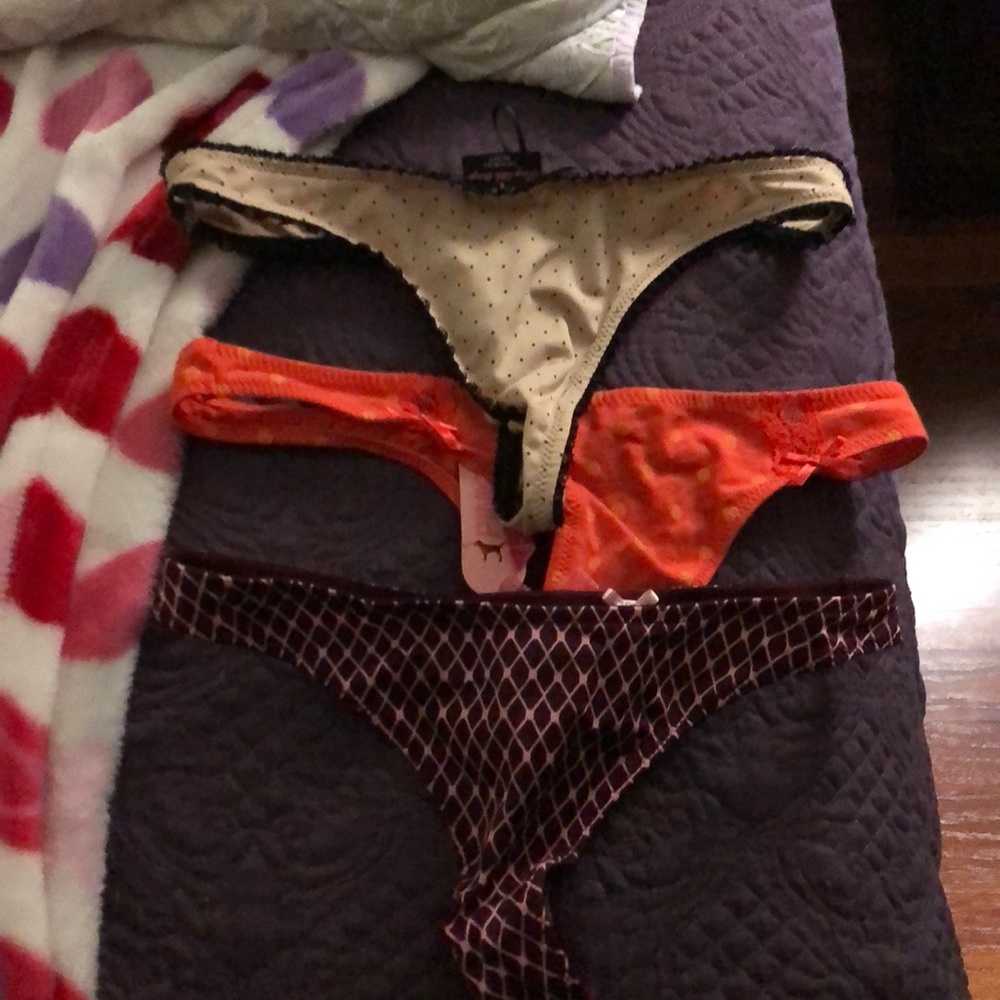 VS undies-reserved